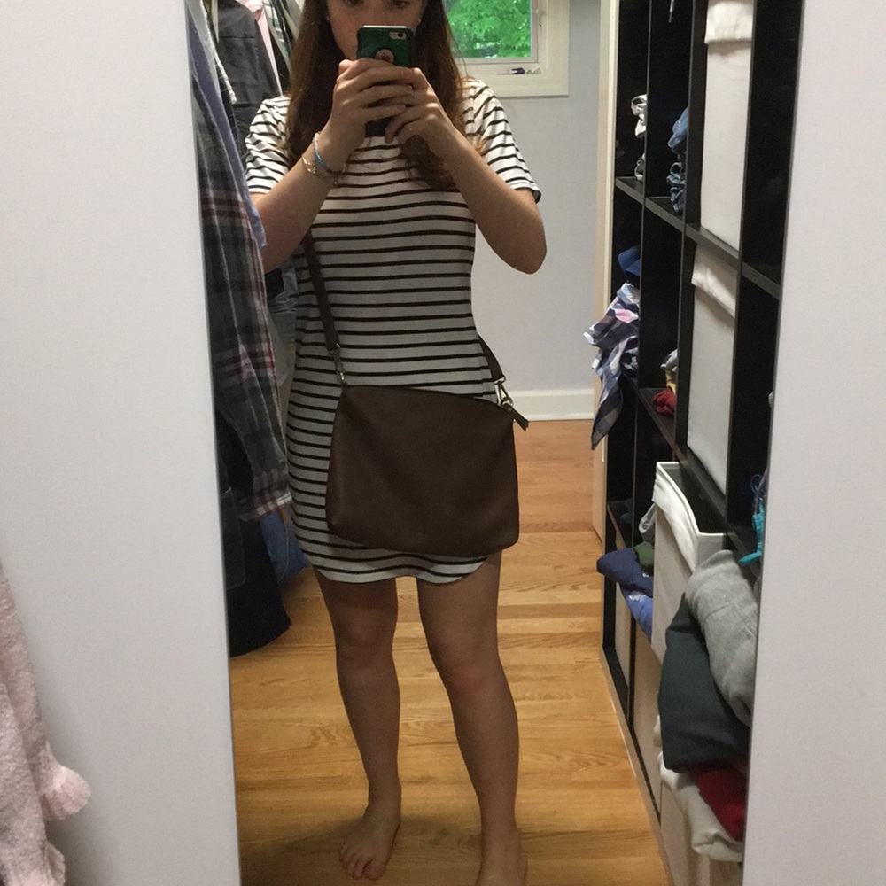 Women’s vegan leather purse!